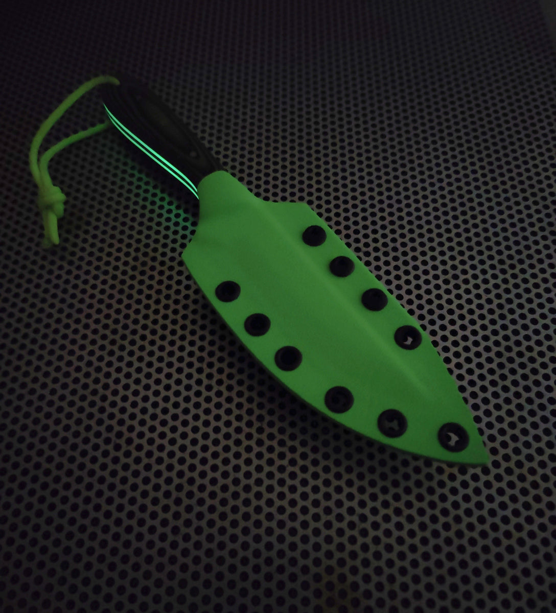 Custom field skinning hybrid Smyth Knives