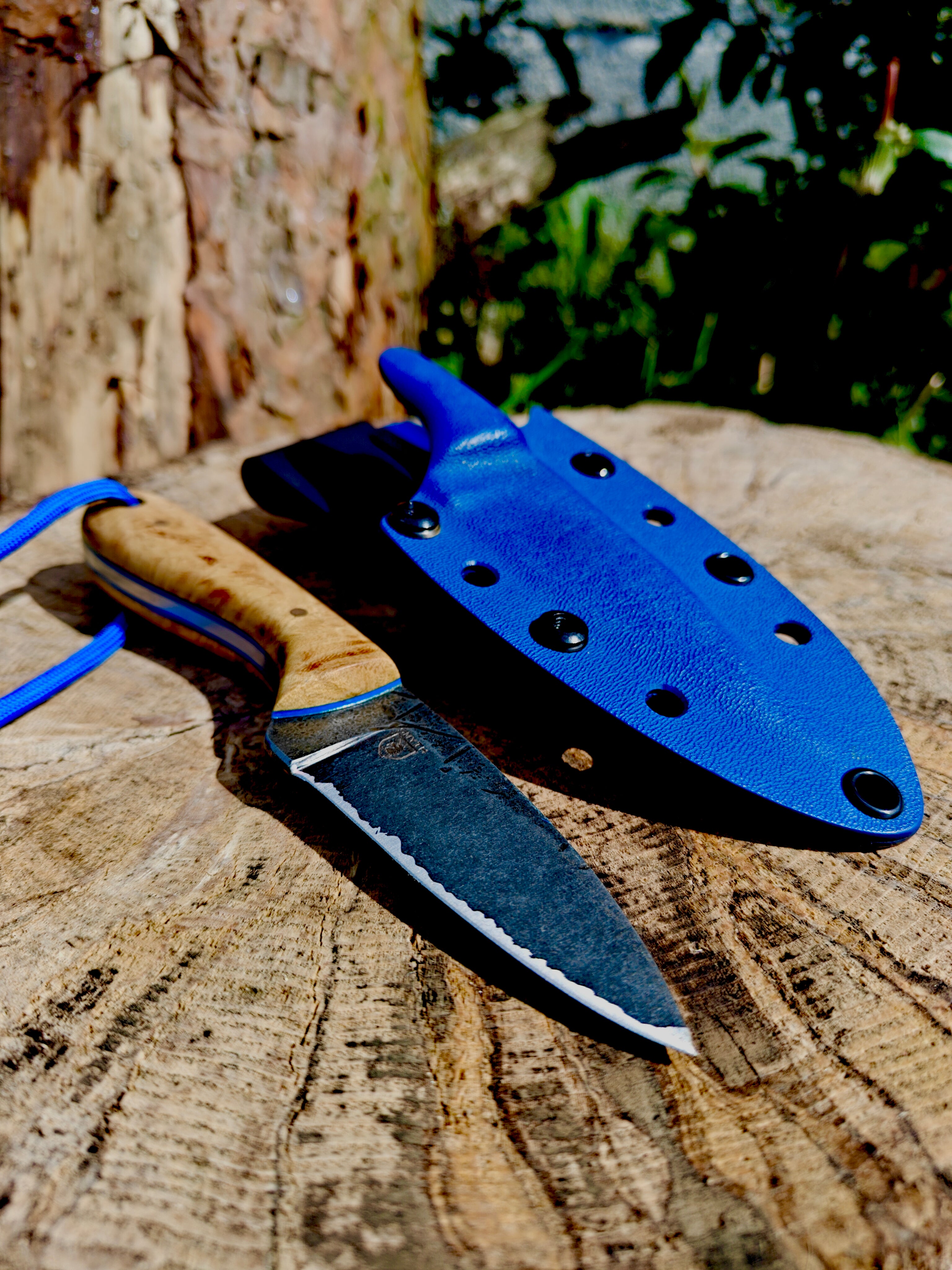 High carbon necker