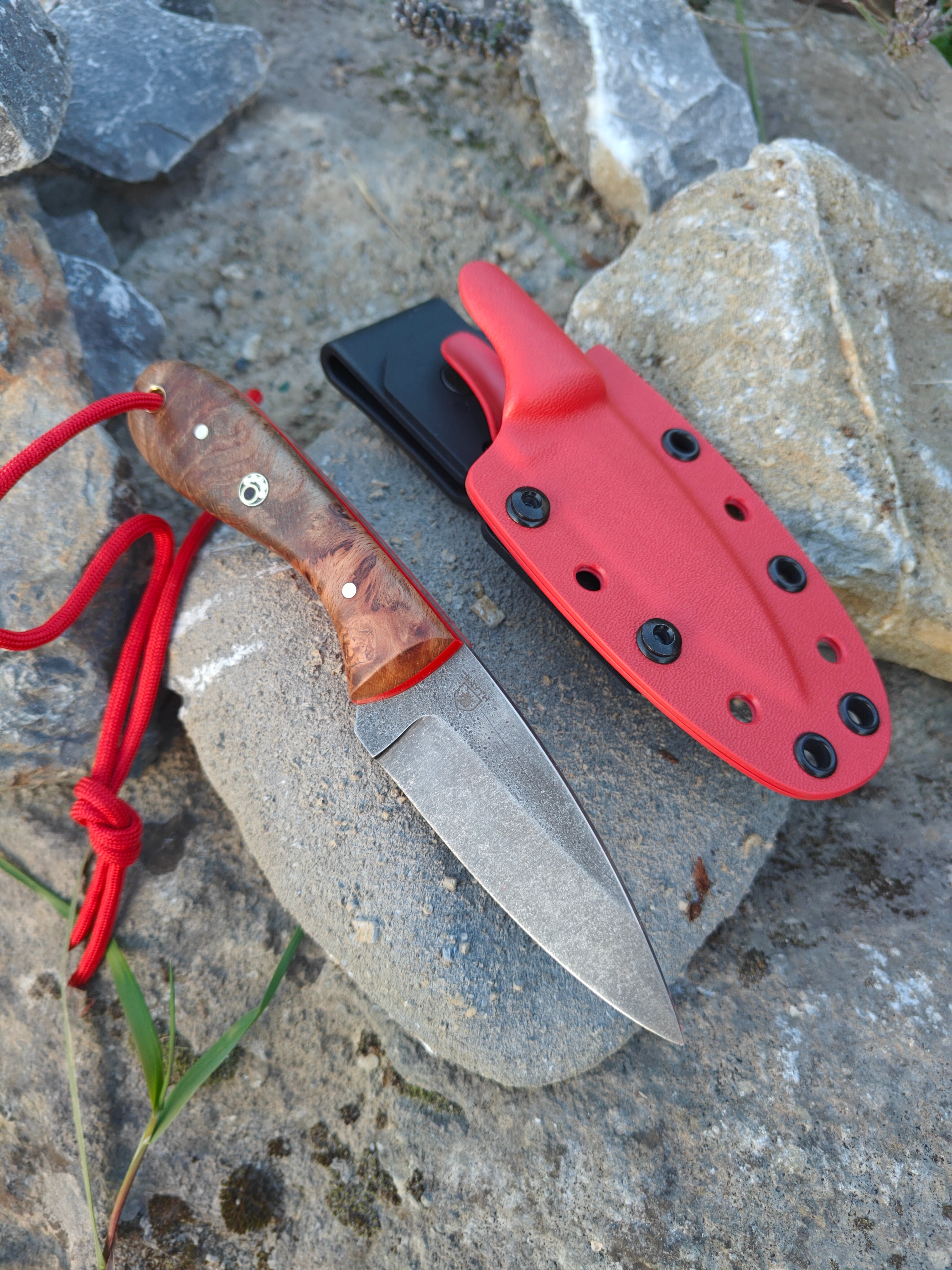 80crv2 high carbon necker,irish  flamed beech burl & red kydex sheath