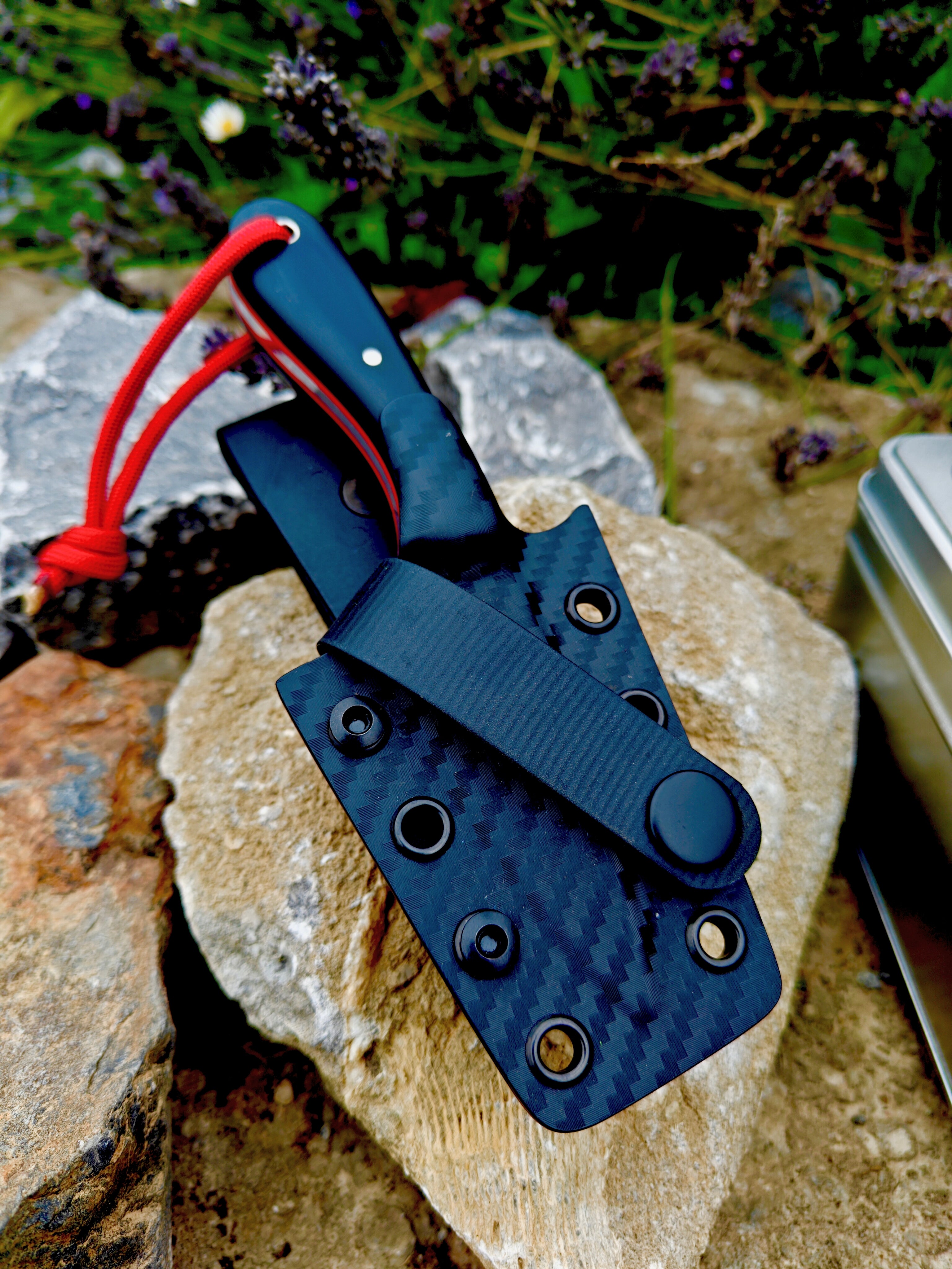 Compact skinner,aeb-l stainless & carbon fiber kydex