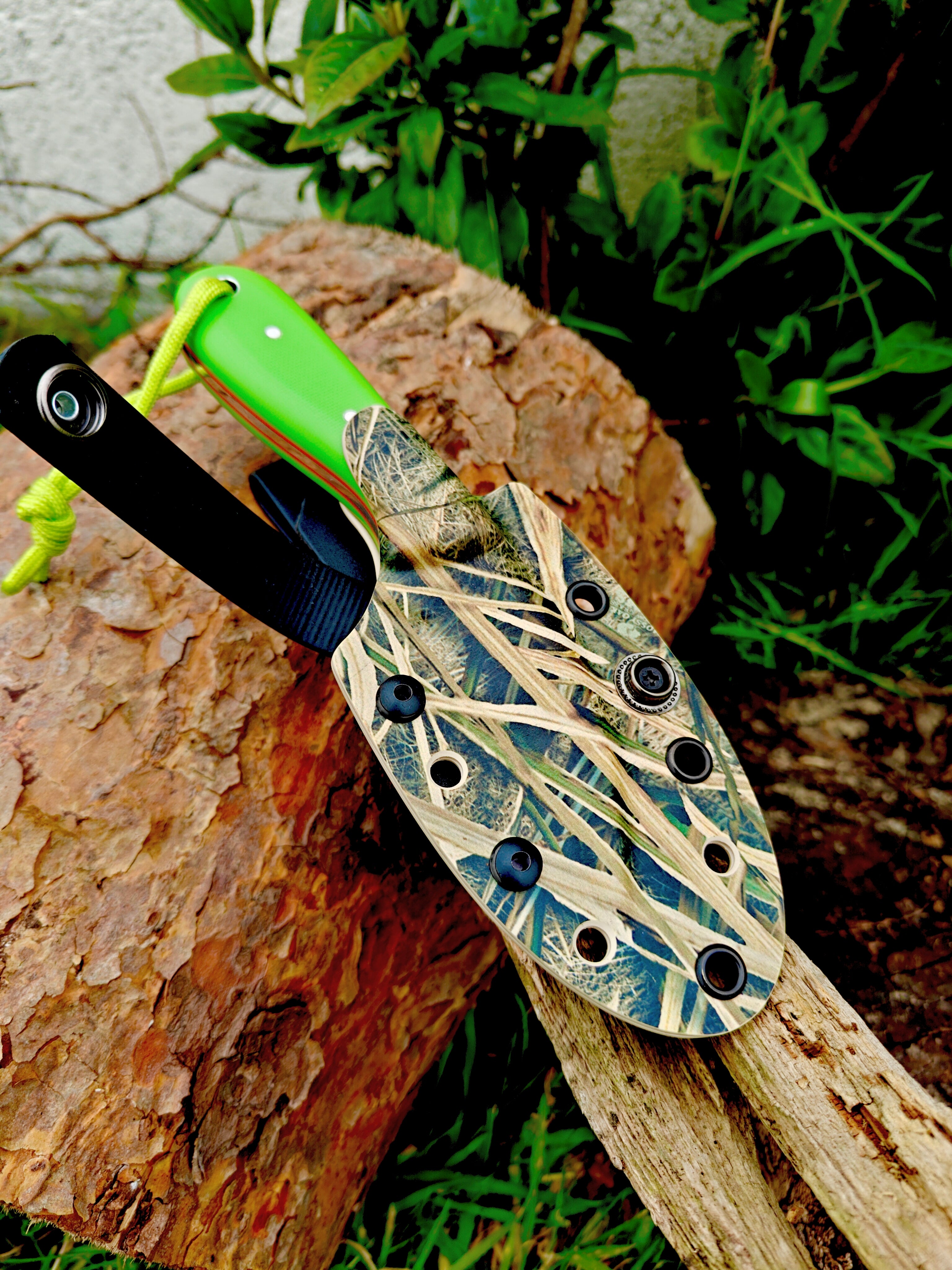 Special edition stalkers claw, green g10