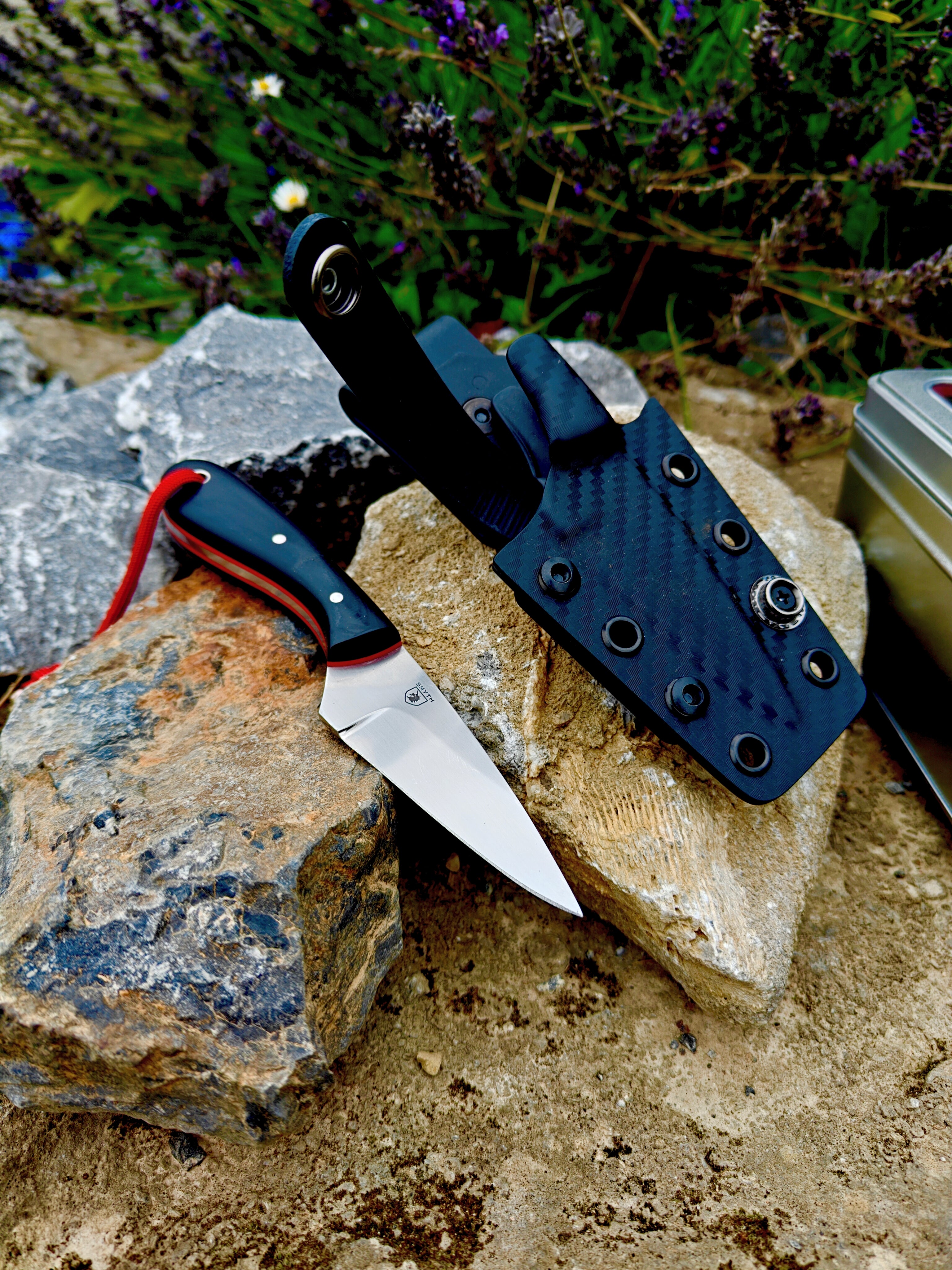 Compact skinner,aeb-l stainless & carbon fiber kydex
