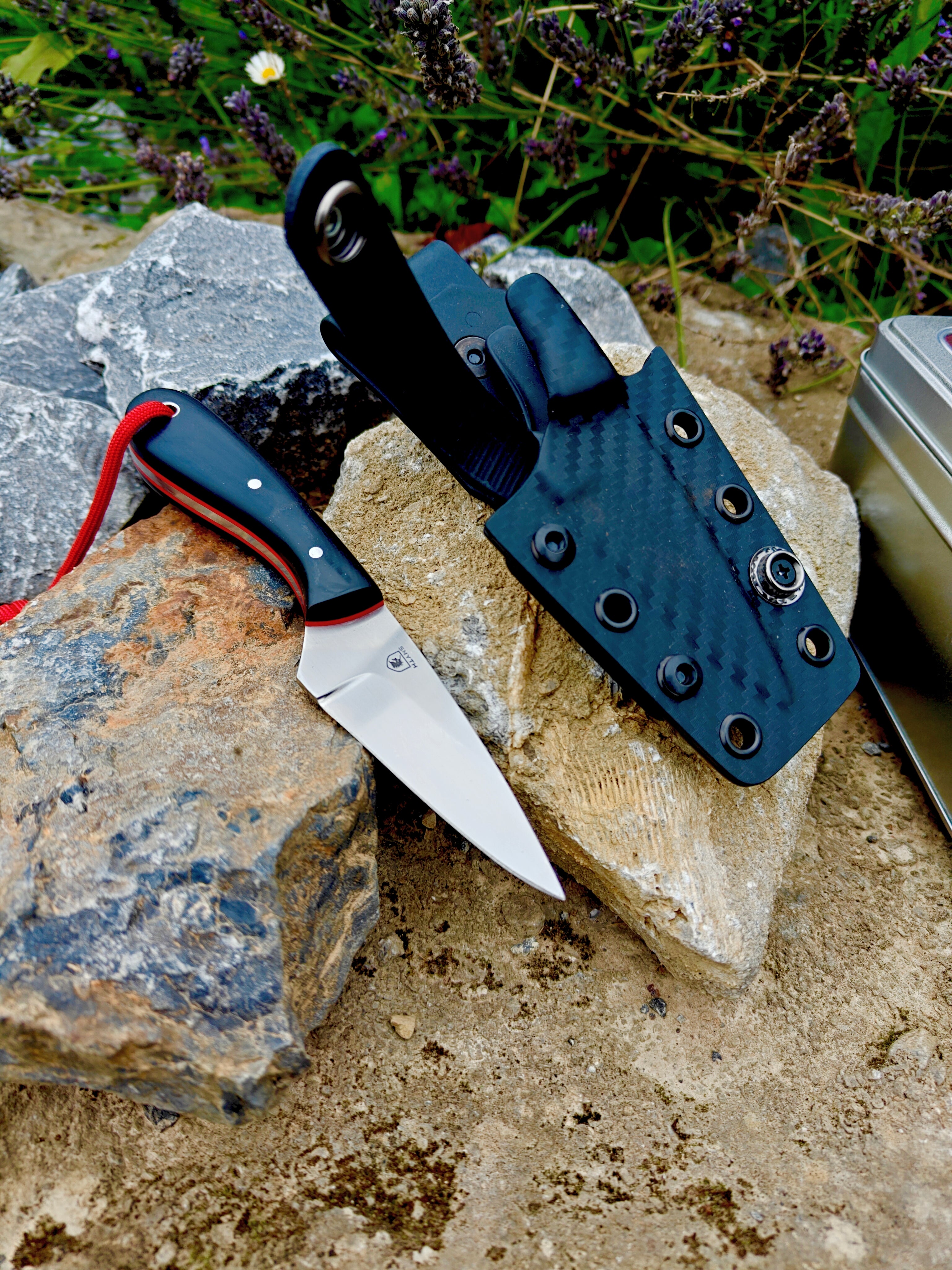 Compact skinner,aeb-l stainless & carbon fiber kydex