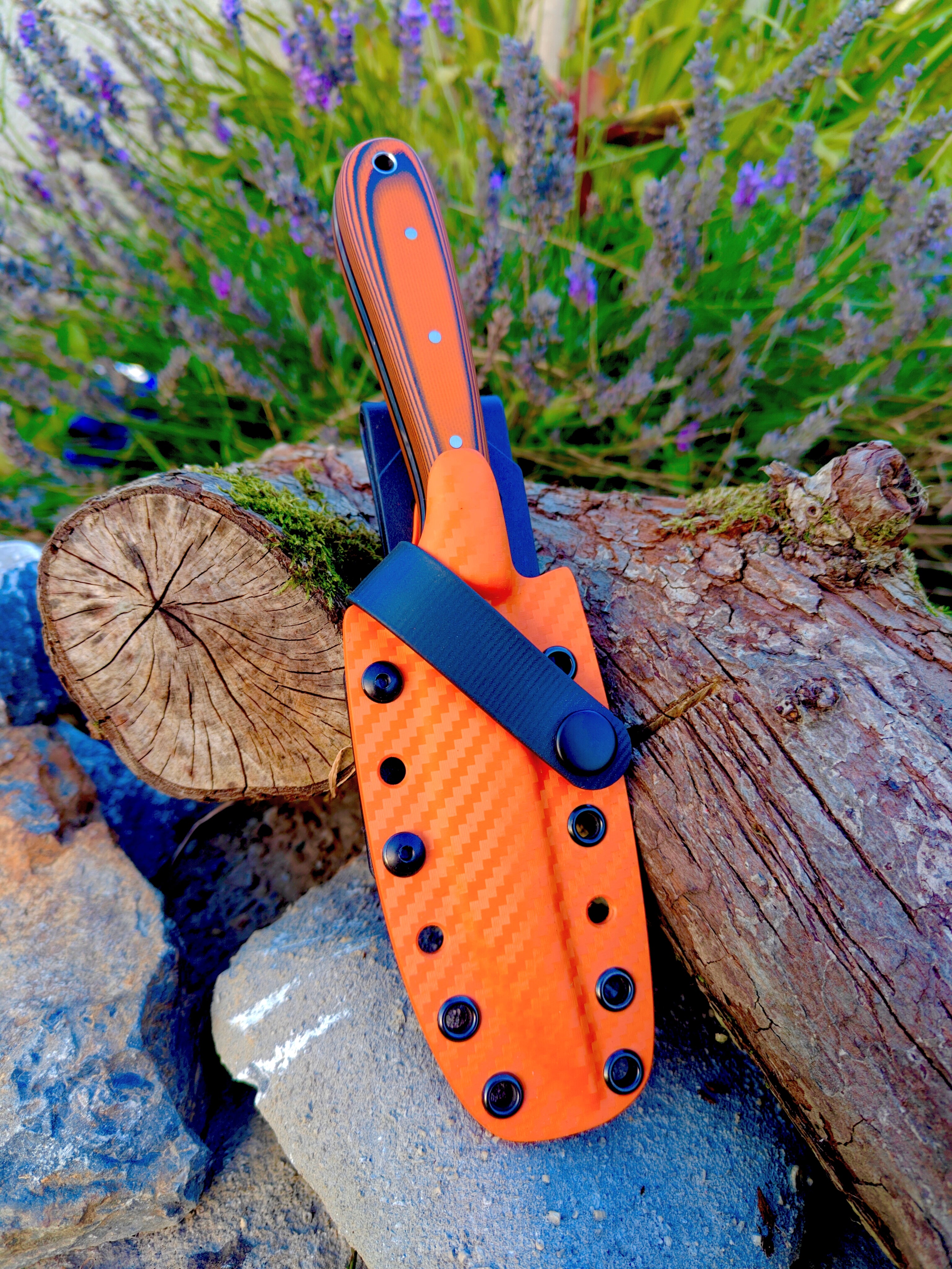 Field skinning hybrid, sure grip g10 & hunter orange carbon fibre kydex