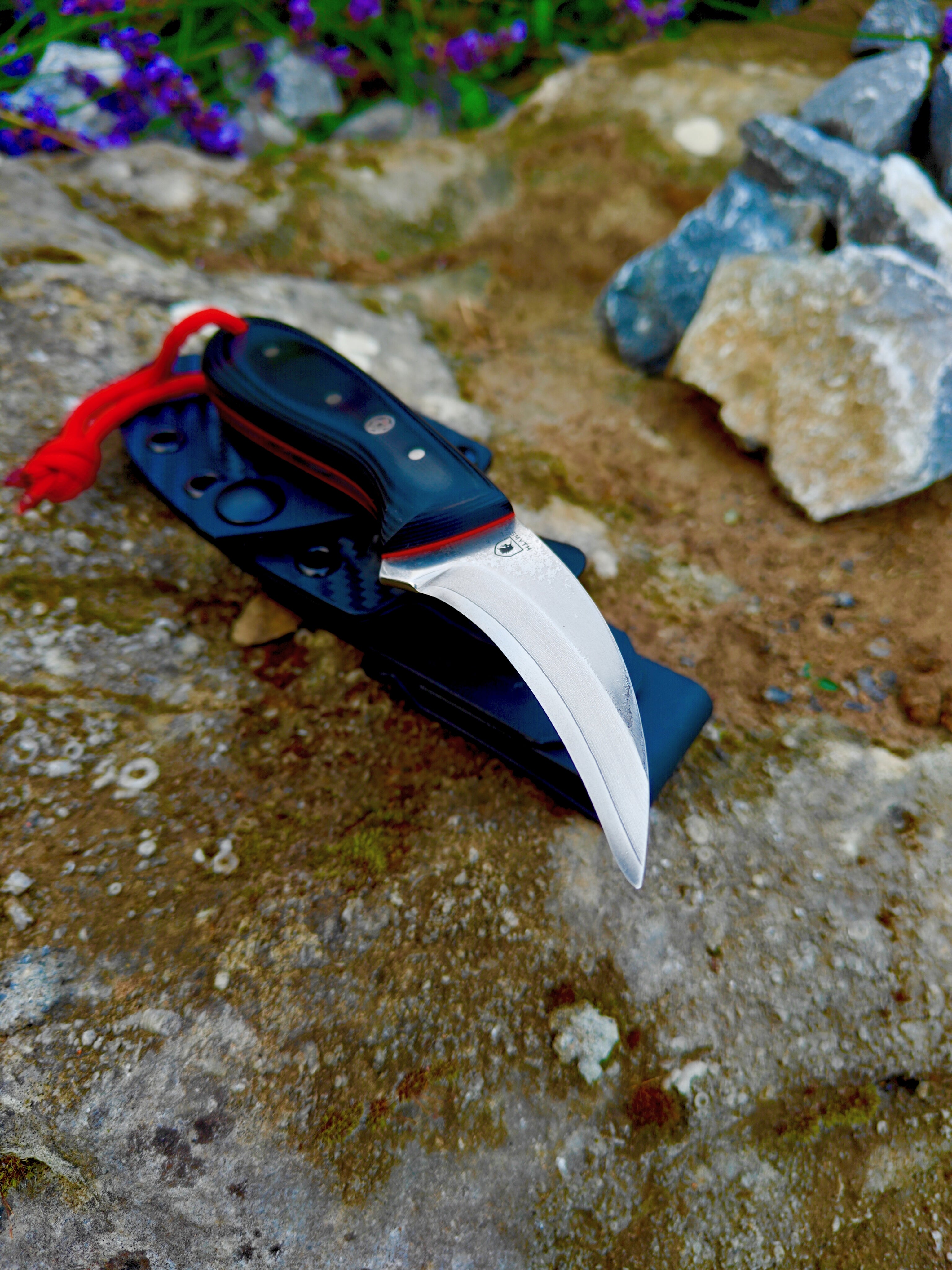 limited edition,Custom stalkers claw, vg10 Damascus stainless steel