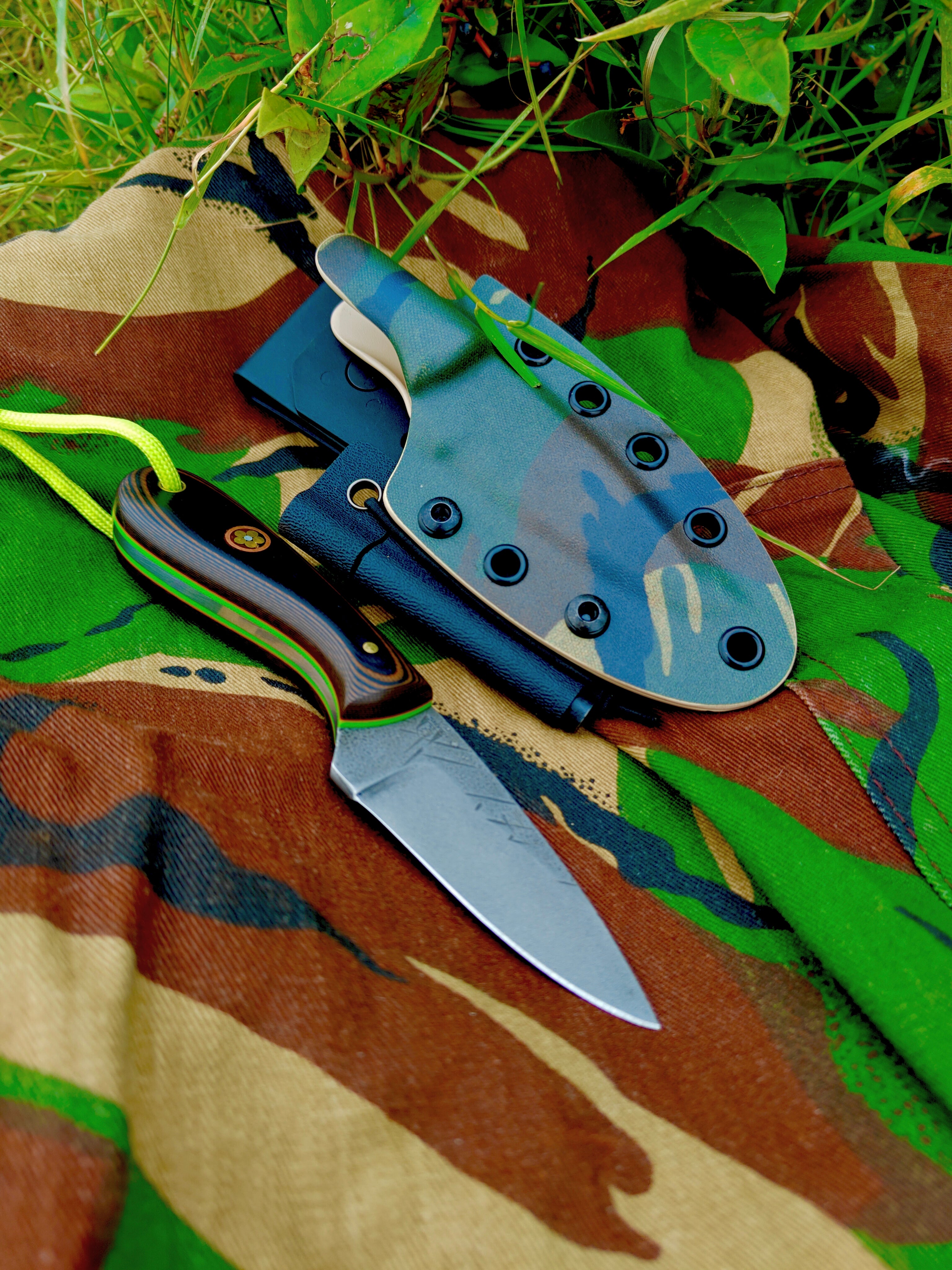 Compact edc bushcrafter