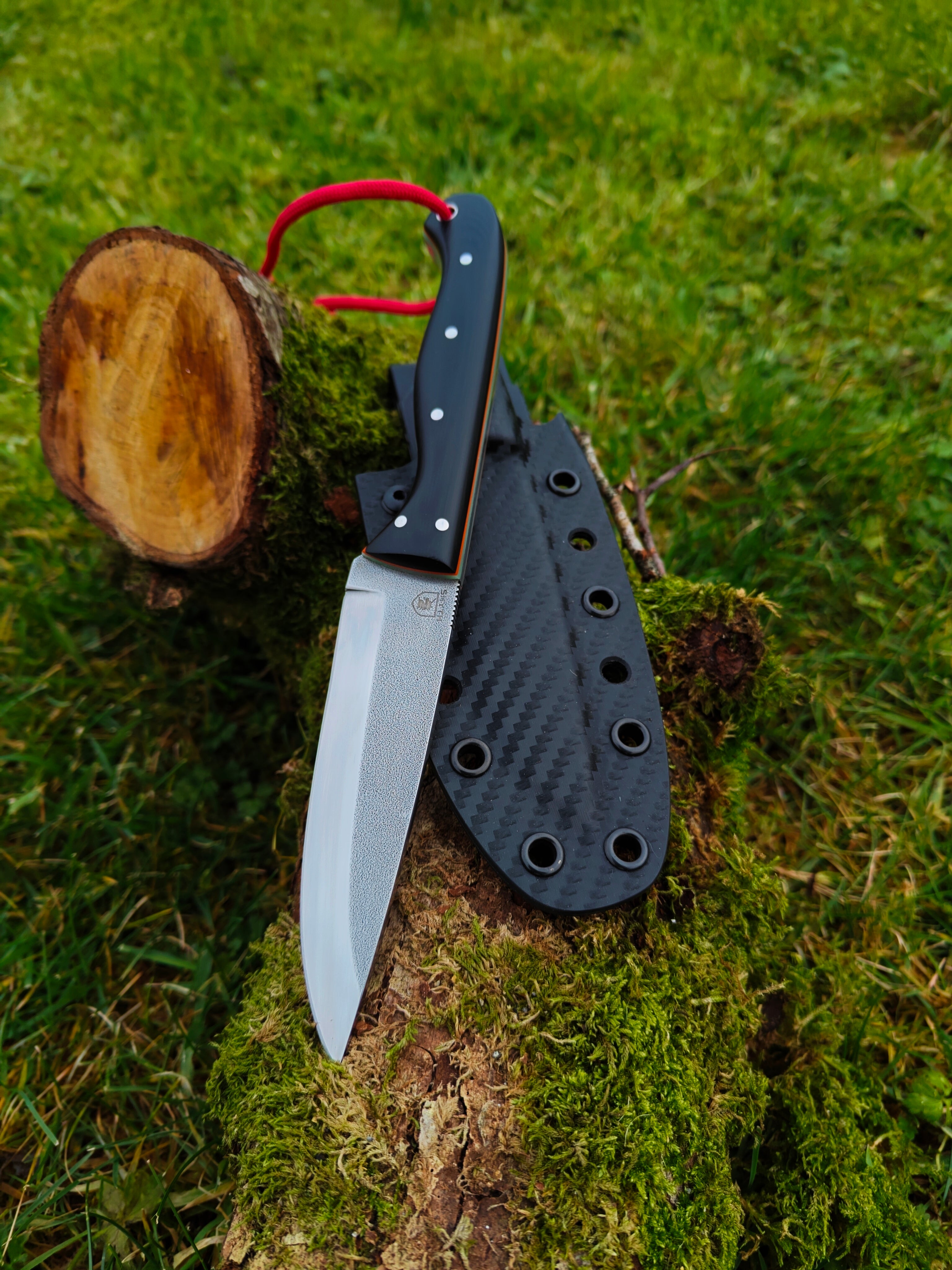 N690 stainless hunter ,scandi grind