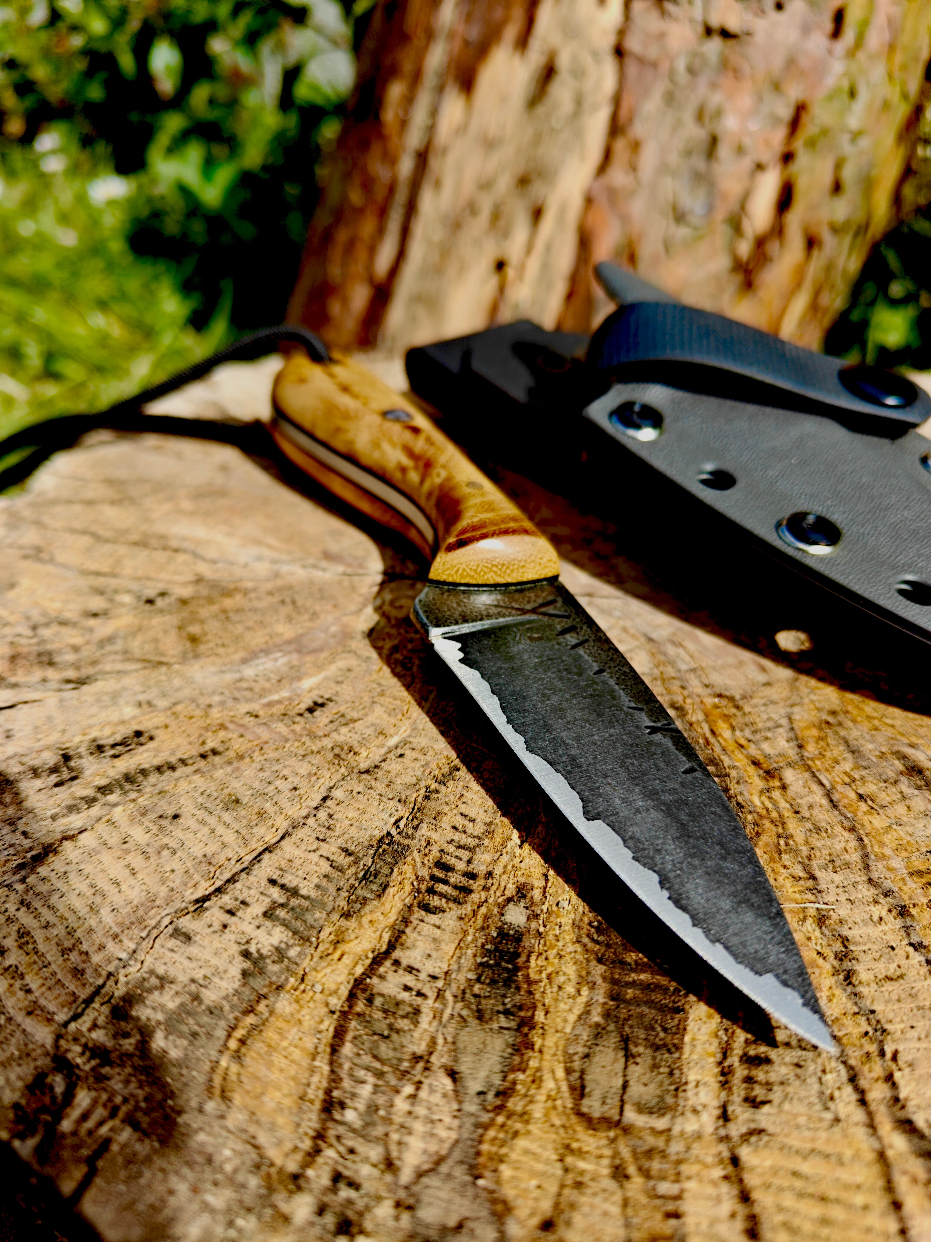 High carbon necker