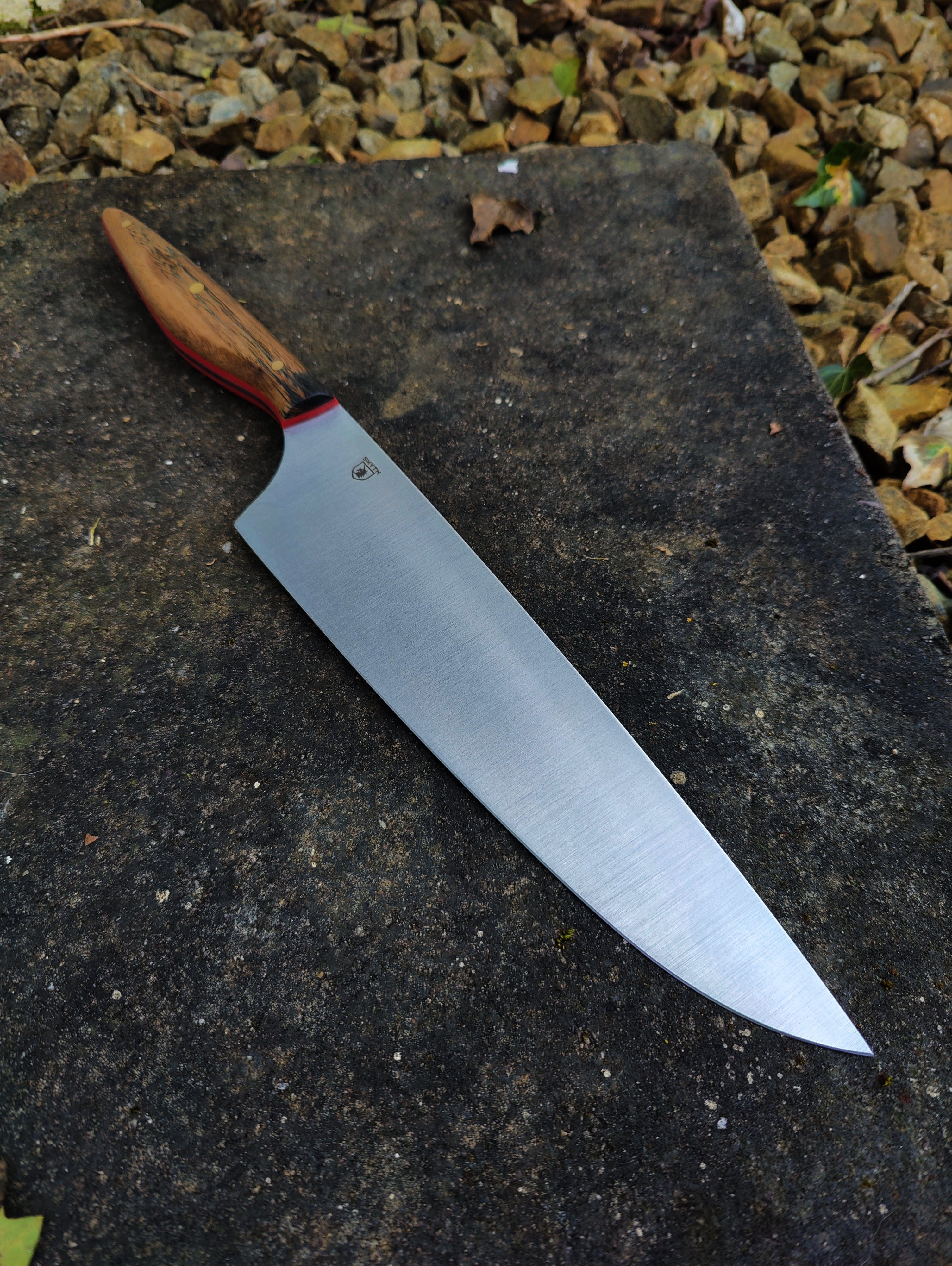 Large cooks knife (wallnut)